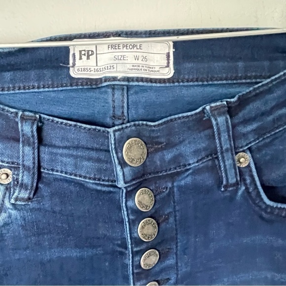 Free People Reagan Button Fly Jeans Size 26 Raw Hem Skinny Distressed - Picture 4 of 7